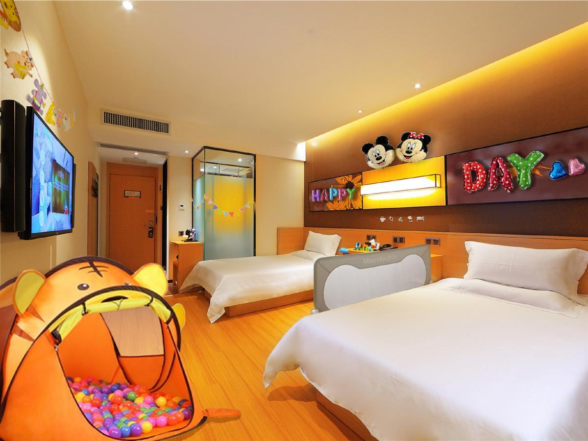 IU Hotel Guiyang Shibei Road Exterior foto